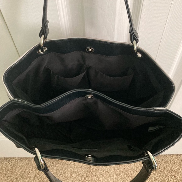 Nine West Shoulder Bag - Picture 2 of 4